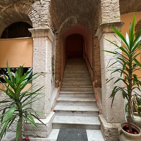 Apartment Domus Isidis