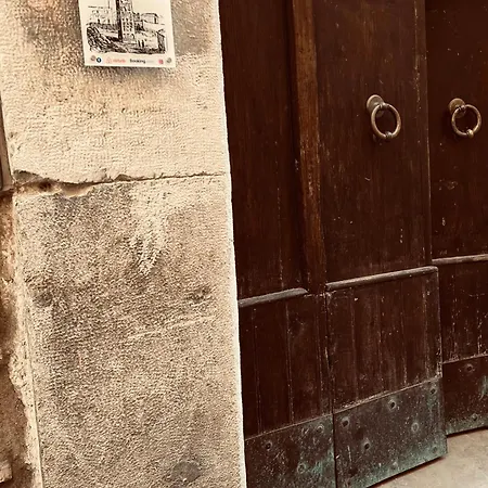 Domus Isidis Apartment *