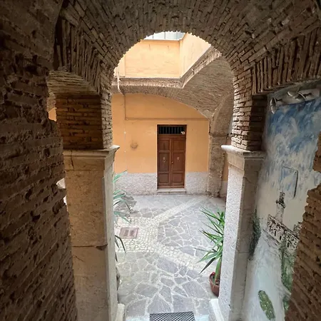 Domus Isidis